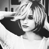 http://i828.photobucket.com/albums/zz207/majik_icons/Icons/Dianna%20Agron/diaagr001.png