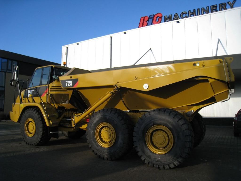 ArticulatedTrucks-Caterpillar-725-0.jpg Caterpillar-725 image by Cat-Wheel-Loaders-Cat-Graders