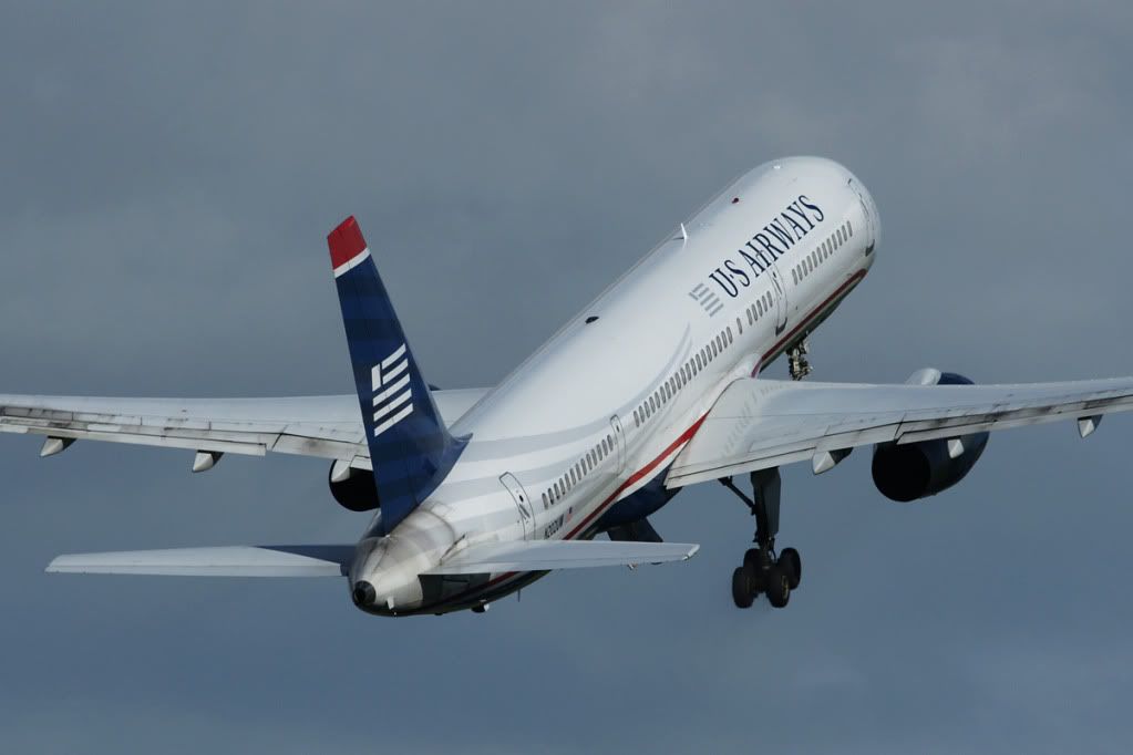 http://i828.photobucket.com/albums/zz210/SEC_photos/743B757USAirways.jpg