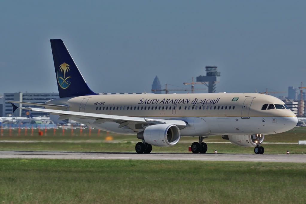 http://i828.photobucket.com/albums/zz210/SEC_photos/Frankfurt/9892A320HZ-AS12Saudia.jpg