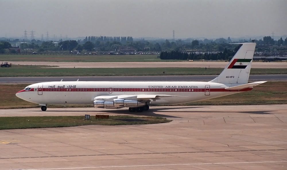 http://i828.photobucket.com/albums/zz210/SEC_photos/Heathrow%20eighties/B707A6-HPZUAE.jpg