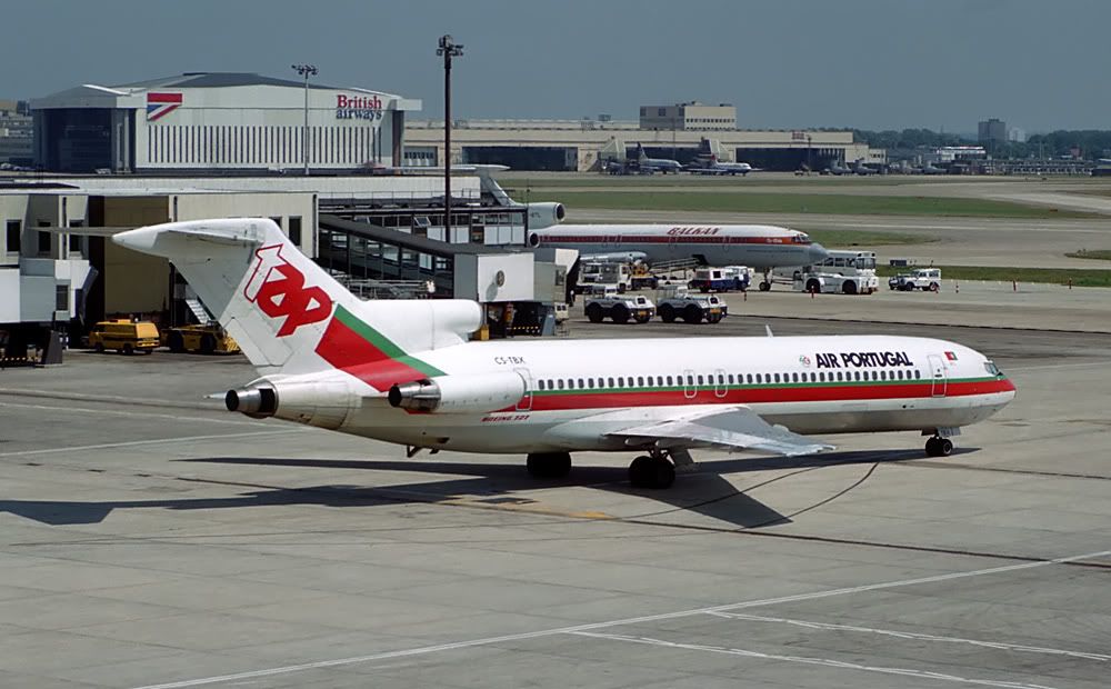 http://i828.photobucket.com/albums/zz210/SEC_photos/Heathrow%20eighties/B727CS-TBXTAP.jpg