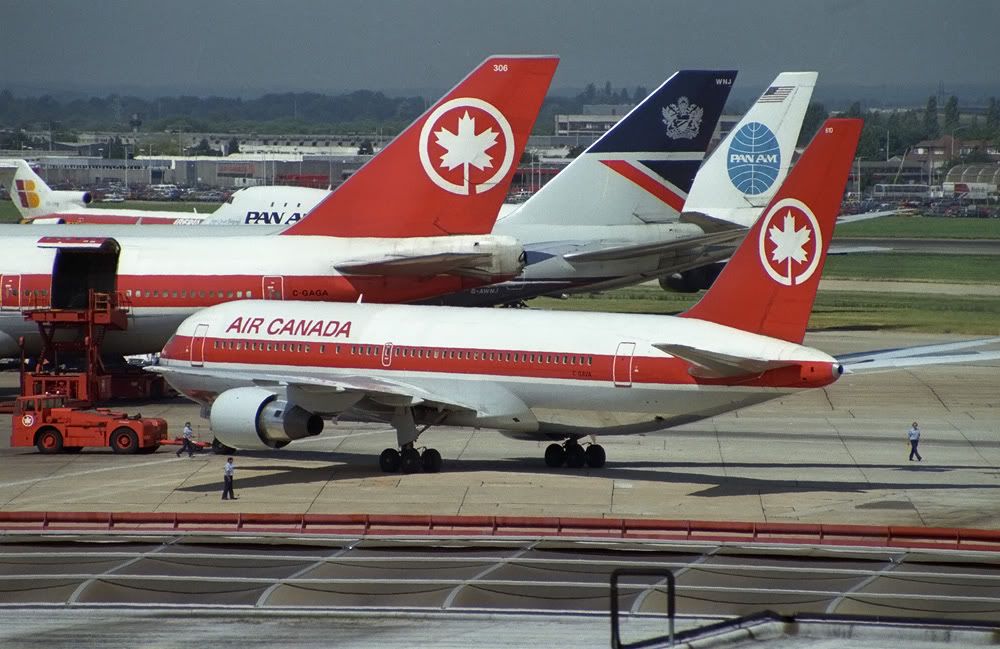 http://i828.photobucket.com/albums/zz210/SEC_photos/Heathrow%20eighties/B767c_GAVAAirCanada.jpg